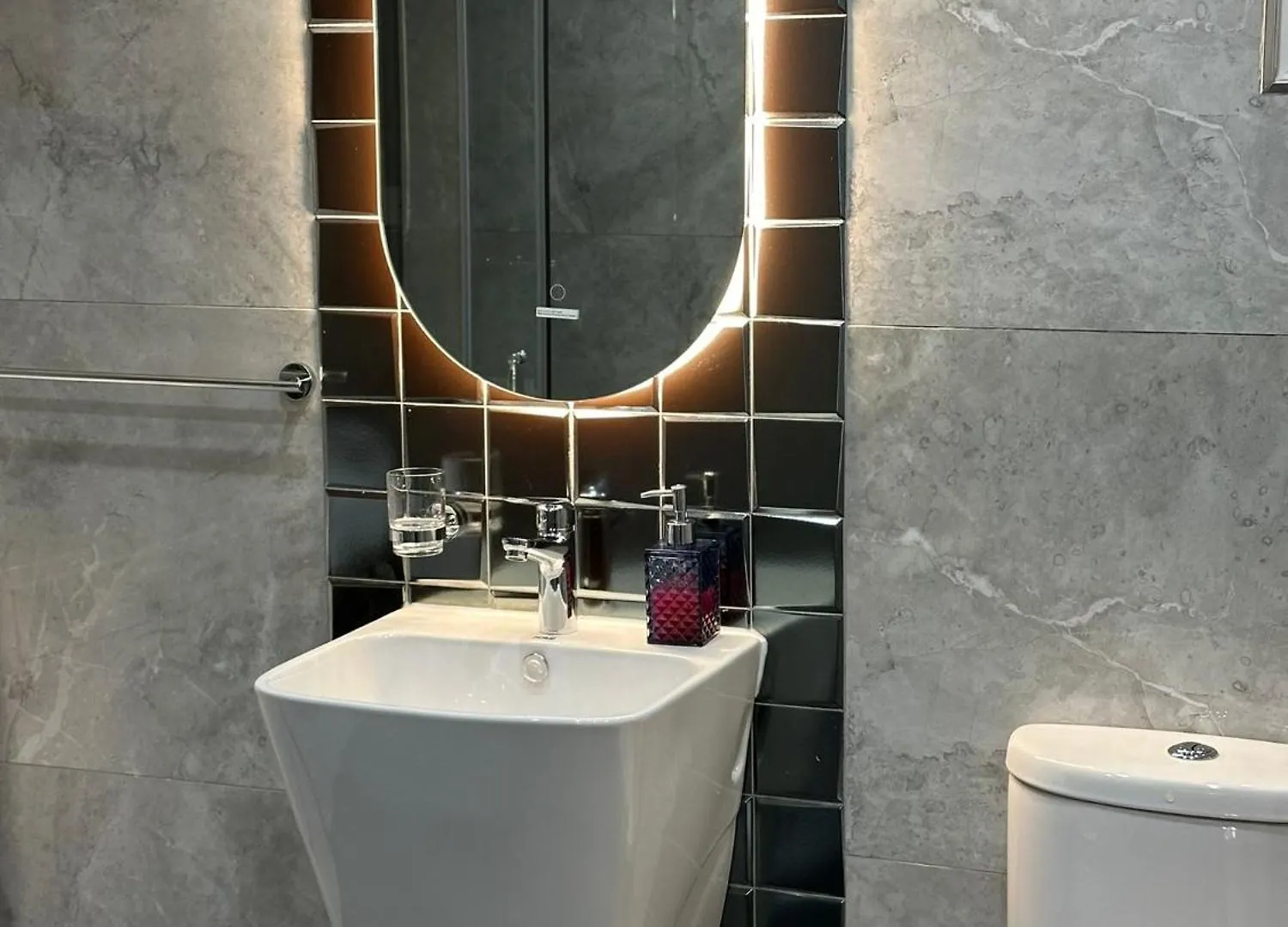 Seafront, Lovely Modern Studio. San Giuliano